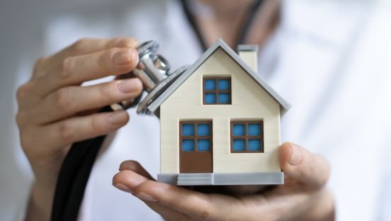 real estate house appraisal and inspection by doctor